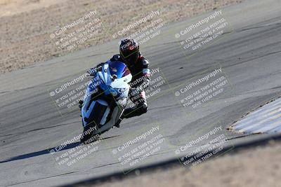 media/Jan-08-2022-SoCal Trackdays (Sat) [[1ec2777125]]/Turn 10 (2pm)/